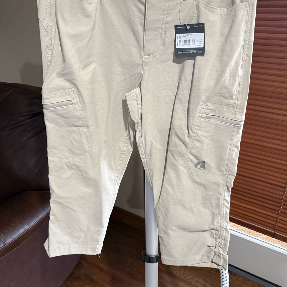 NWT Eddie Bauer Light Khaki Guide Capri Pants Size 4 - Picture 6 of 9